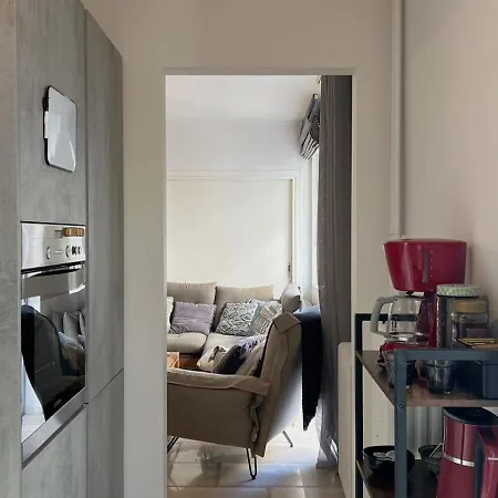 Apartment Stylish In Paleo Faliro 300m From The Athens